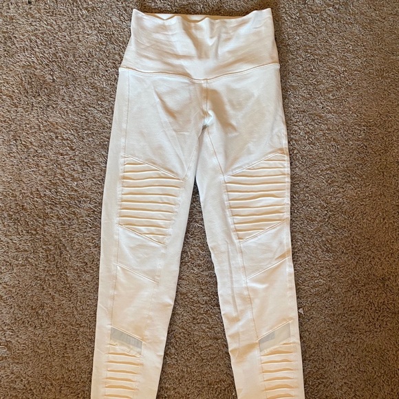 Alo Yoga High-Waist Moto Legging in white XS - Picture 2 of 4